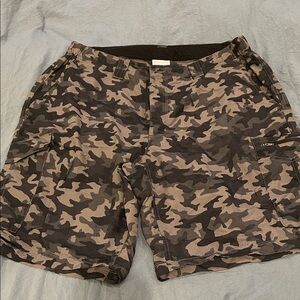 Columbia Camouflage Cargo Men Shorts